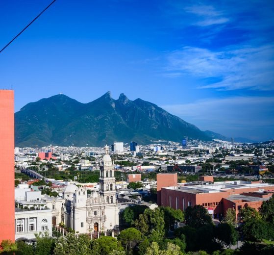Monterrey montagnes et modernité